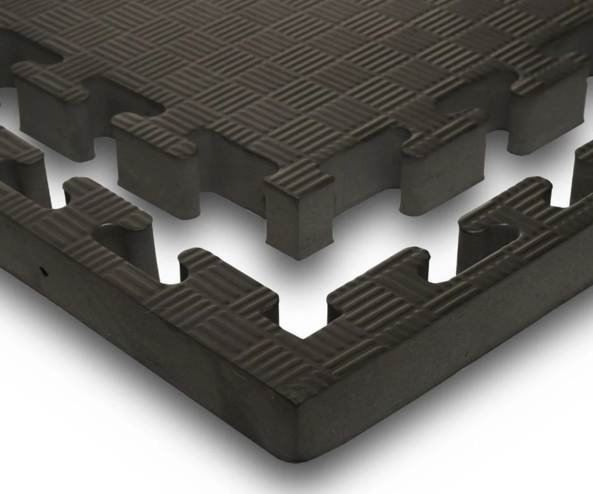 20mm Jigsaw Mat Red/ Black 3 20mm Jigsaw Mat Red/ Black - Image 3