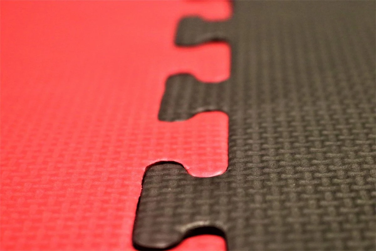 40mm Jigsaw Mat Red/ Black 4 40mm Jigsaw Mat Red/ Black - Image 4