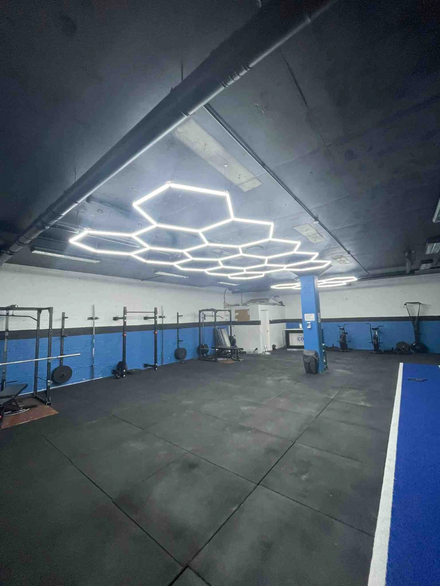 Modular Hex LED Gym Lighting 4 Modular Hex LED Gym Lighting - Image 4